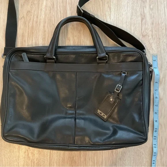 Tumi Business Bag 69730HKO Berwick Double Zip Leather Black